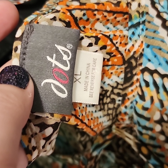 Cold shoulder chevron blouse XL - Picture 4 of 4